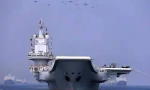我外长话音刚落，英航母重回印太，12国紧随其后，后果很严重