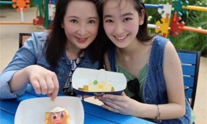 《水饺皇后》马丽的大女儿，香港“最美星二代”，妈妈是龚慈恩