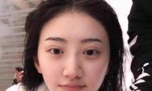 原创 
            刘涛：我卸妆了，高圆圆：我也卸妆了，景甜：你们逗我玩呢