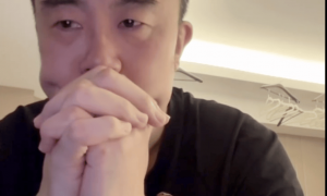 韩德君赛后直播落泪:退役的事还要跟俱乐部沟通