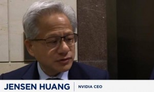 英伟达CEO：中国在AI领域并不落后于美国